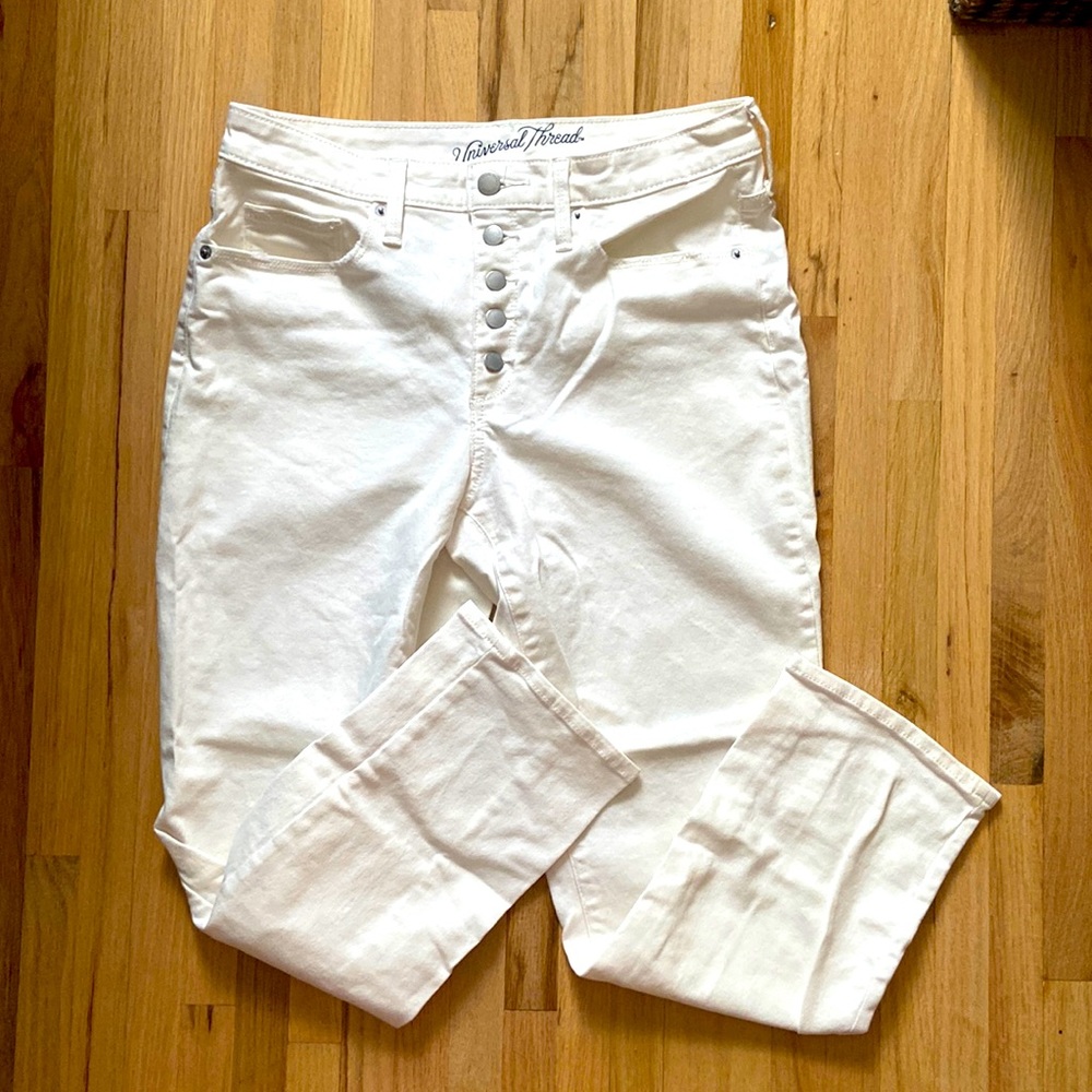 Universal Thread | High Rise Straight Crop | White | Size 8